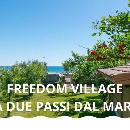 Freedom Village Soverato Marina Eksteriør billede