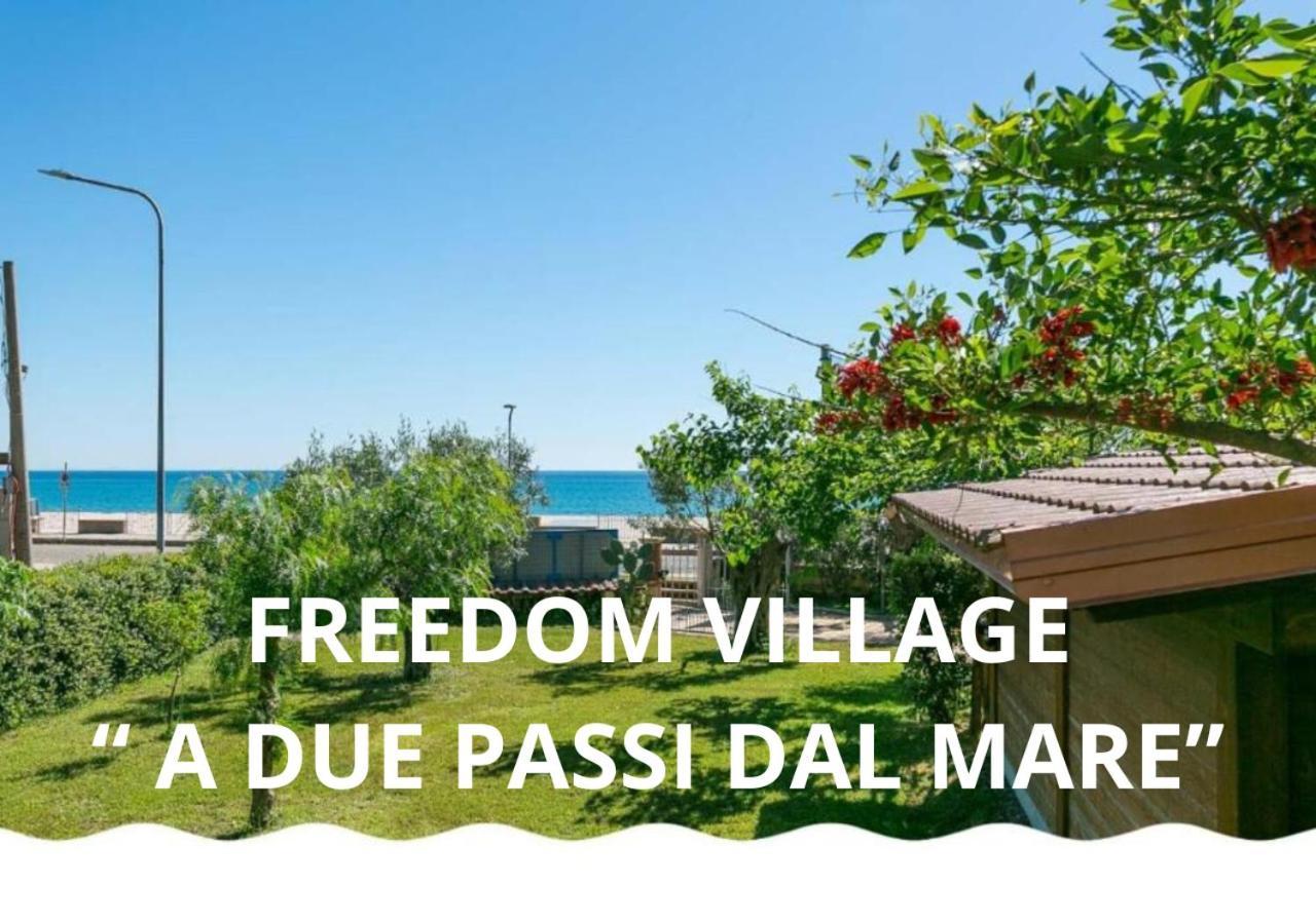 Freedom Village Soverato Marina Eksteriør billede